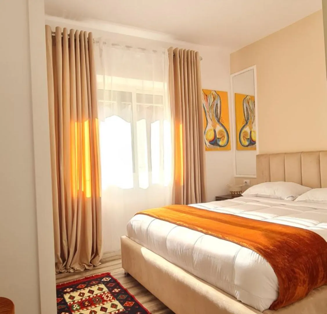 Zaimeen Apartments In Bllok Area Tirana Albanien